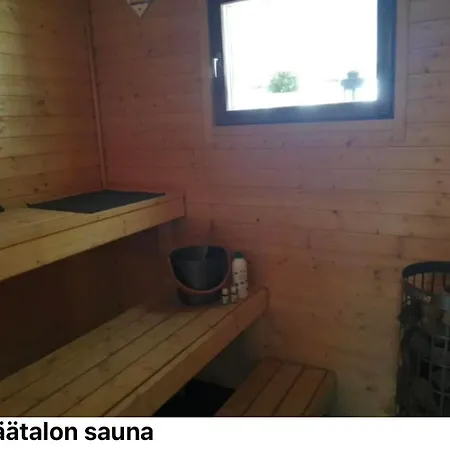 Vila Ympaerivuotinen Jaervenrantahuvila Pihtiputaalla *
