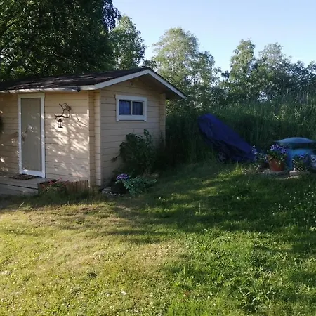 Vila Ympaerivuotinen Jaervenrantahuvila Pihtiputaalla *